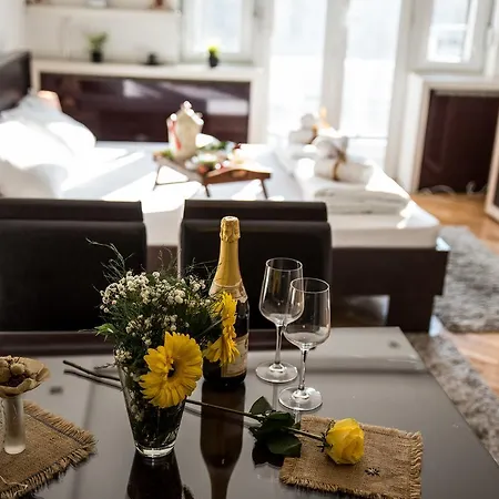 Balkan-inn Parlament *