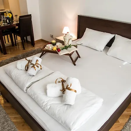 Balkan-inn Parlament *